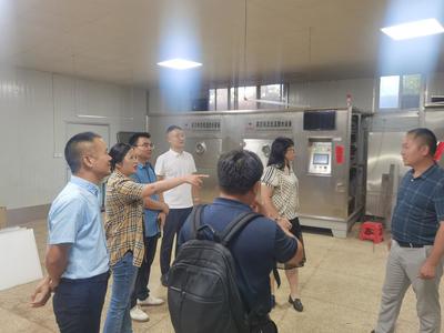 莫凌云副處長帶隊(duì)赴陽朔縣白沙鎮(zhèn)開展科技合作與市場(chǎng)調(diào)研